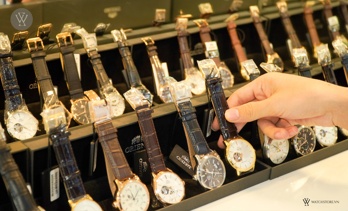 WatchStore phong phú mẫu mã